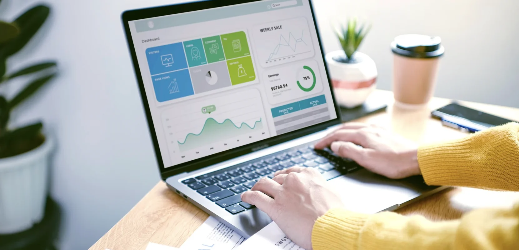 Порівняння підходів до роботи з даними в Excel і CRM.